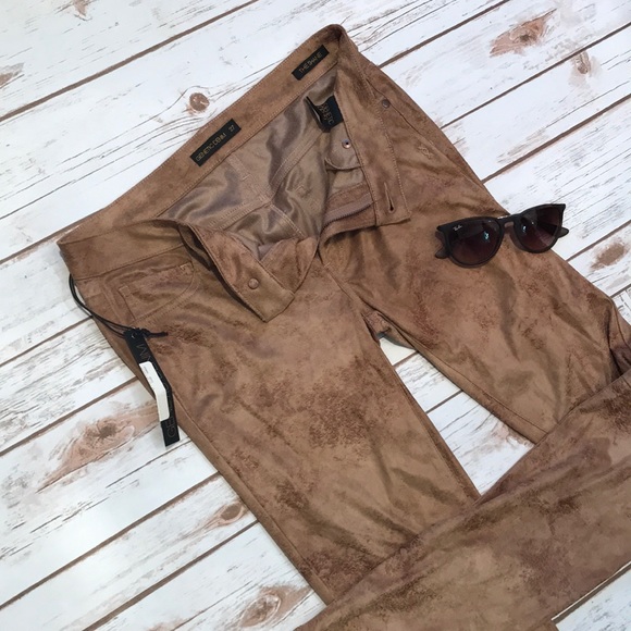 Pants - Picture 2 of 8